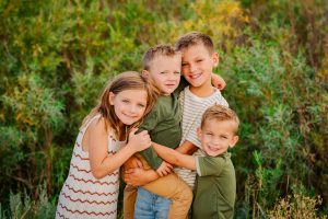 children family photo in colorado